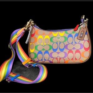 COACH crossbody bag NWT bag can be worn 2 different ways crossbody or shoulder